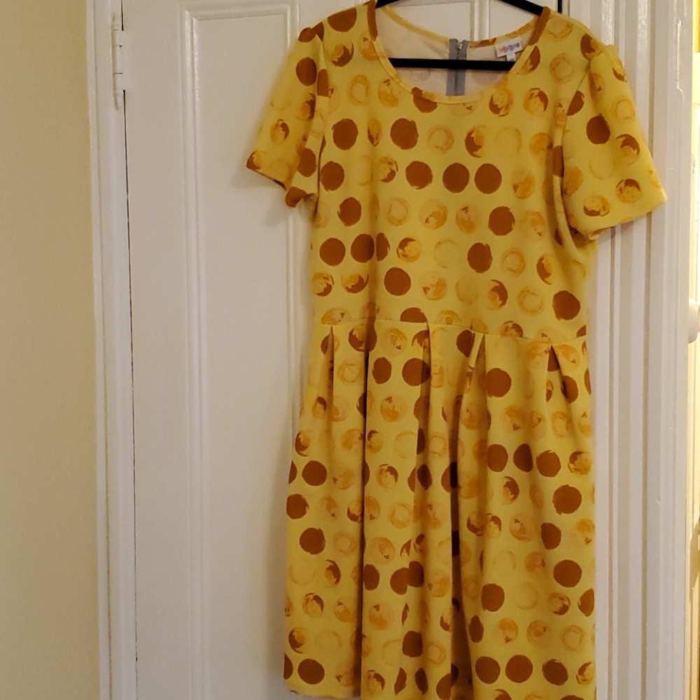 Lularoe yellow dot Amelia 3xl